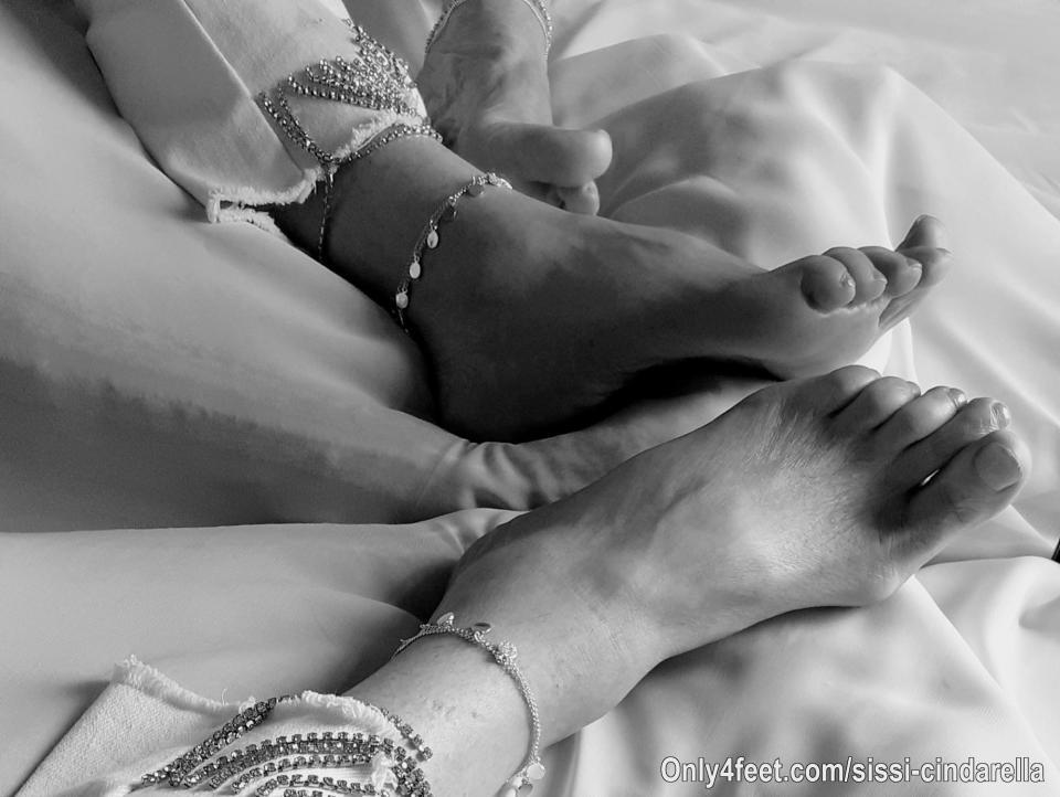 My  small feet in an elegant black and white photo.. 📸 👣👀

My private channel on Telegram 👇:
https://t.me/+yEpIshzu5sJkYjA0